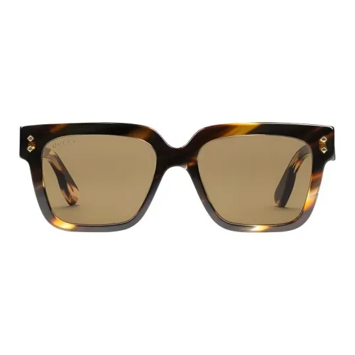 Aviator sunglasses with smoked lense and branded hardware