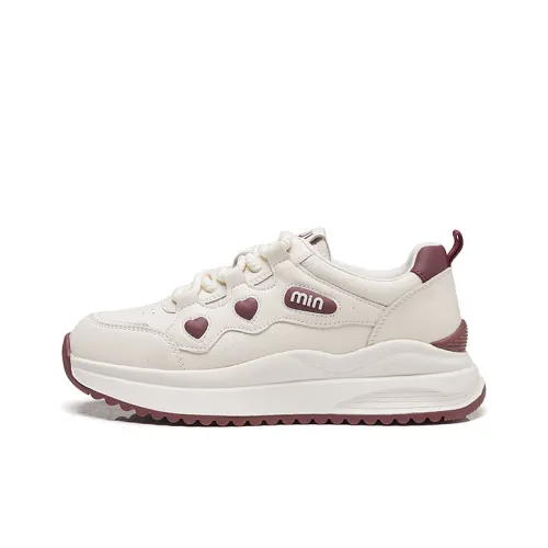 Bull Charm Abrasion Resistant Low Top Casual Shoes Women's