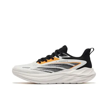Erke Cushioned Slip Resistant Abrasion Resistant Low Top Casual Running Shoes Men's White Black