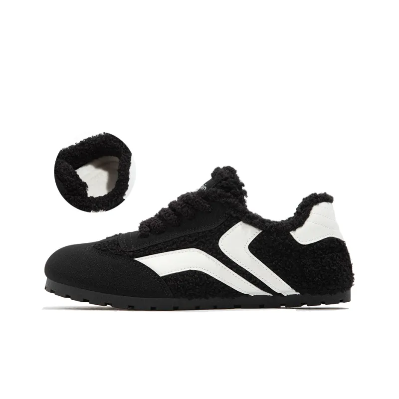 TUOPIN Pie Shoes German Army Trainers Slip Resistant Lightweight Thermal Low Top Casual Shoes Women's Black-1