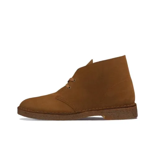 Clarks Round Toe Lace Up Desert Boots