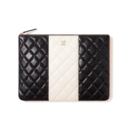 CHANEL Clutches