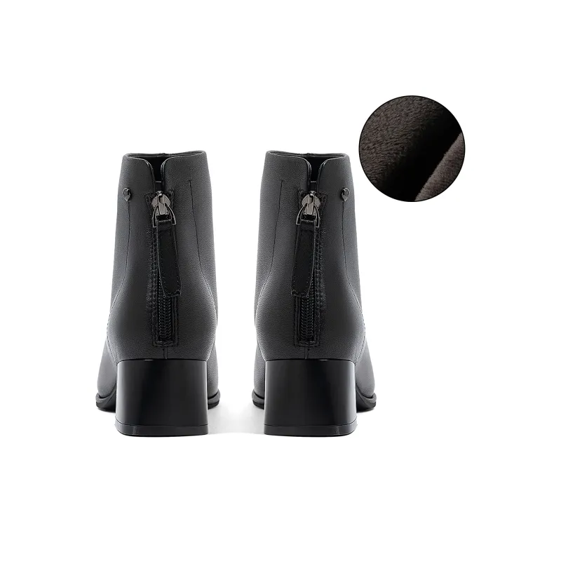 COMELY Ankle Boots Women's Black/Ecru-19