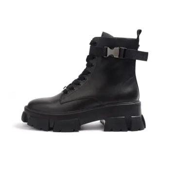 STEVE MADDEN Martin Boots Women's Black/Sand