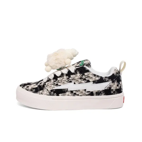 MCKP Picasso Peace Dove Height Increasing Wear Resistant Slip Resistant Low Top Skateboard Shoes Unisex