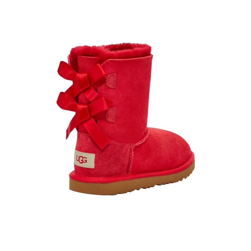 سنيكر بدون رقبة x UGG C805