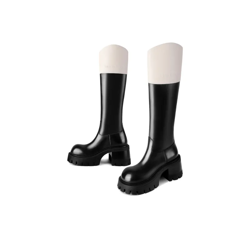 Hoov Knee-high Boots Women's Dark Clouds Covering Snow-1