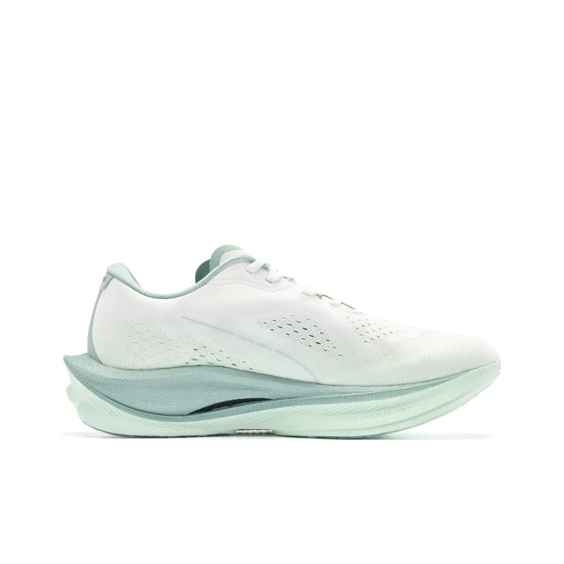 QIAODAN Strong Wind 3.0 Running Shoes Men Low Top Jordan White/Snow Mist Green-1