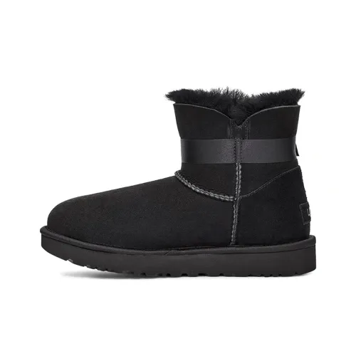 UGG Karlie Brooch 'Black' Women's