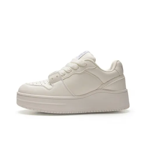 LIANGHUO Coverage Slip Resistant Cushioning Impact Resistance Wear Resistant Low Top Skateboard Shoes Women's White