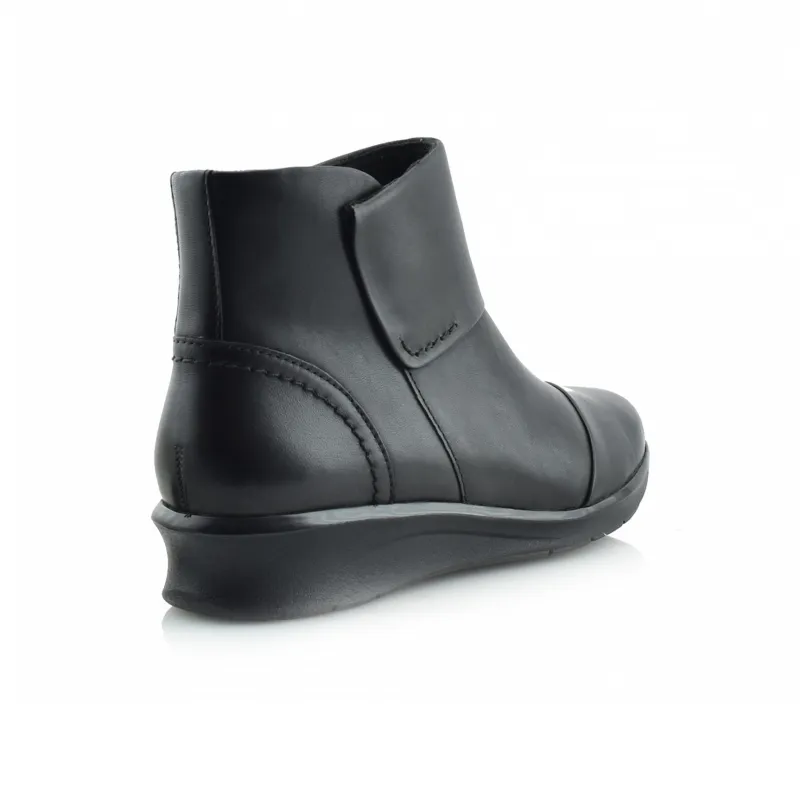 Clarks Ankle Boots Unisex Black-2