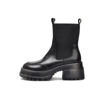 TOOMANYSHOES London Street Corner Short Chelsea Boots Women's Black