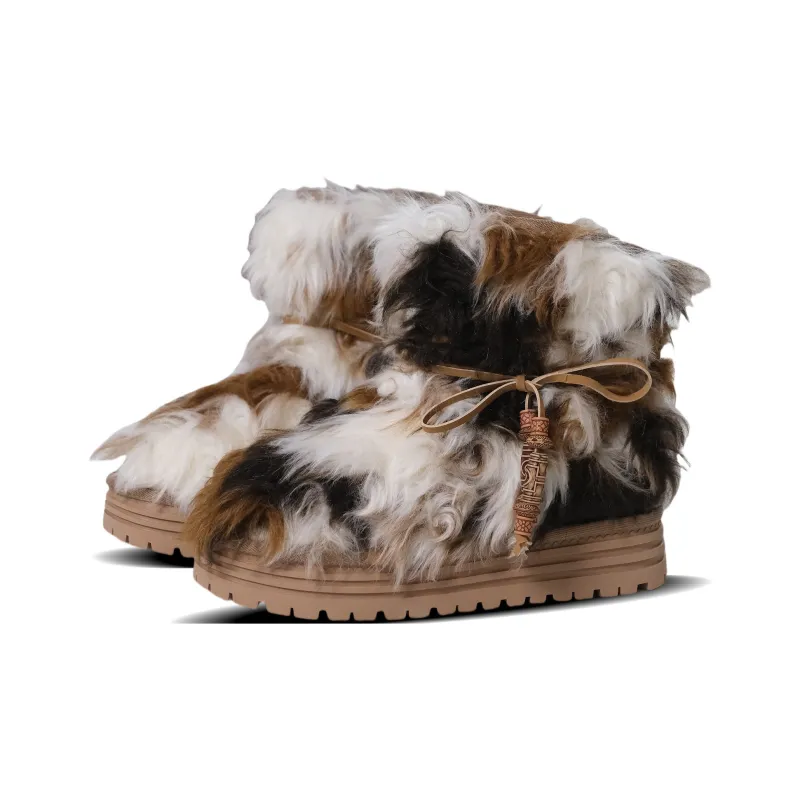 EYGPAP Three Flower Cat, White Outfit With Fuzzy Shoes Crew Snow Boots Women's-1