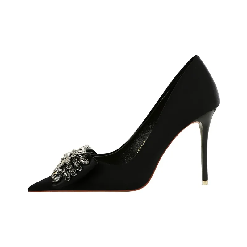 QITUMAUL Slim Heel High Heels Women's Black-3