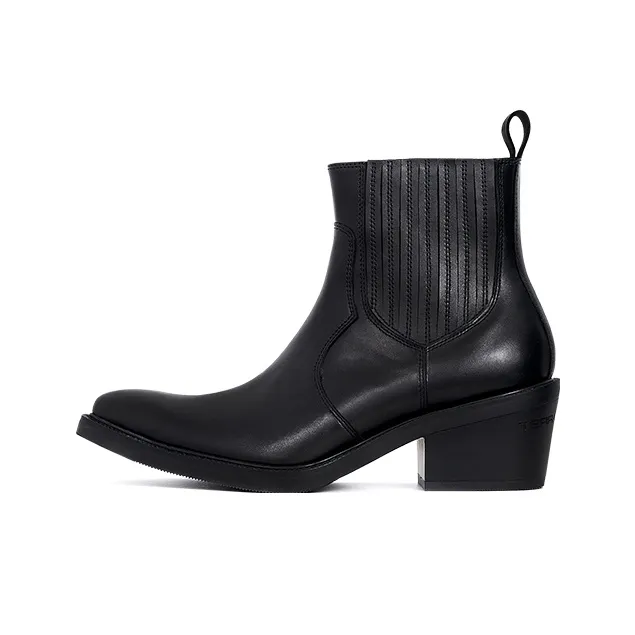 TERRA INCOGNITA Short Chelsea Boots Unisex Black-0