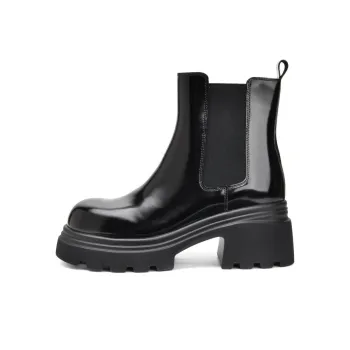 TOOMANYSHOES Road Travel Chelsea Boots Women's