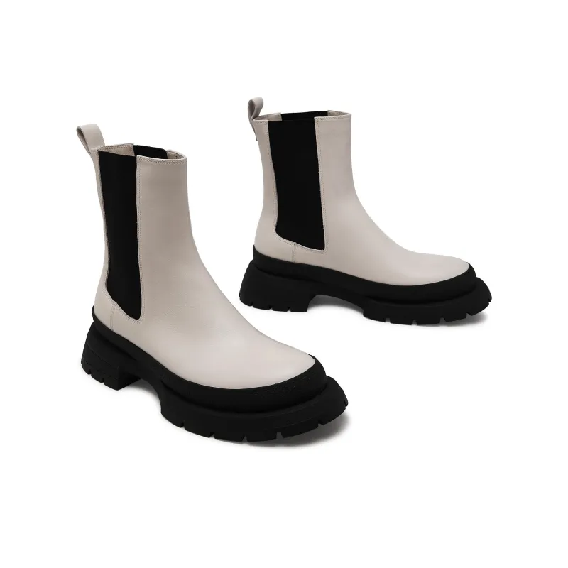 TOOMANYSHOES Britton Short Chelsea Boots Women's-3