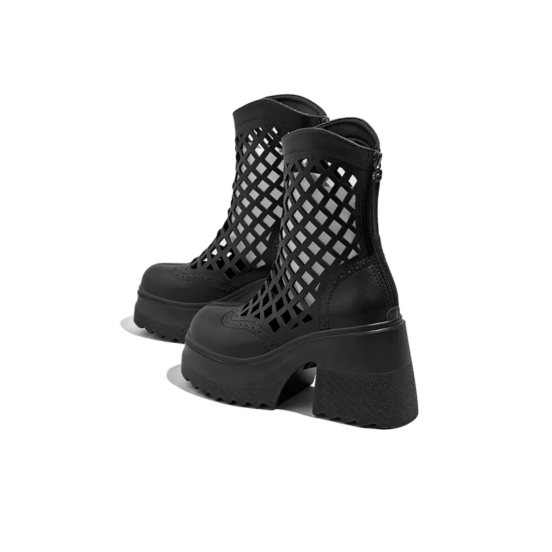 A Poinsettia Princess Ankle Boots Women's-6