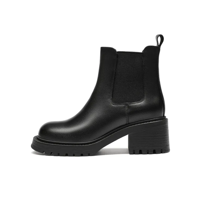 GOLDLION Short Chelsea Boots Women's Black-0