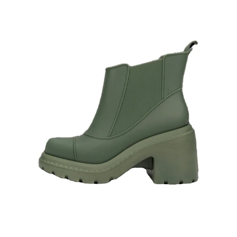 MELISSA Short Chelsea Boots Women's-9
