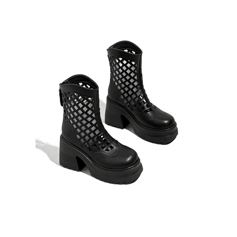 A Poinsettia Princess Ankle Boots Women's-8