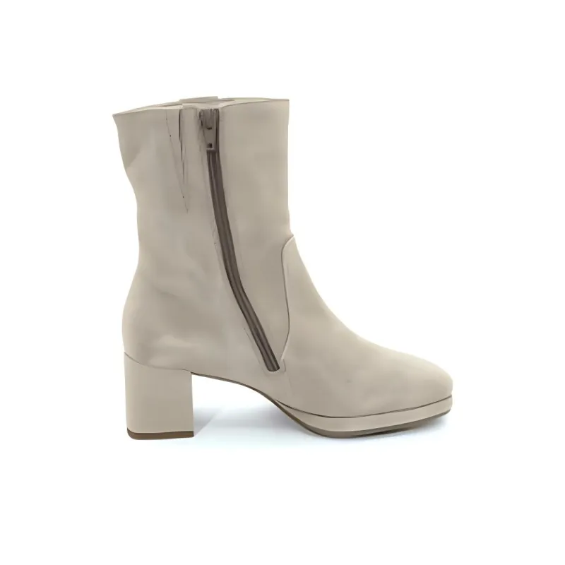 Gabor Ankle Boots Women's Camel-1