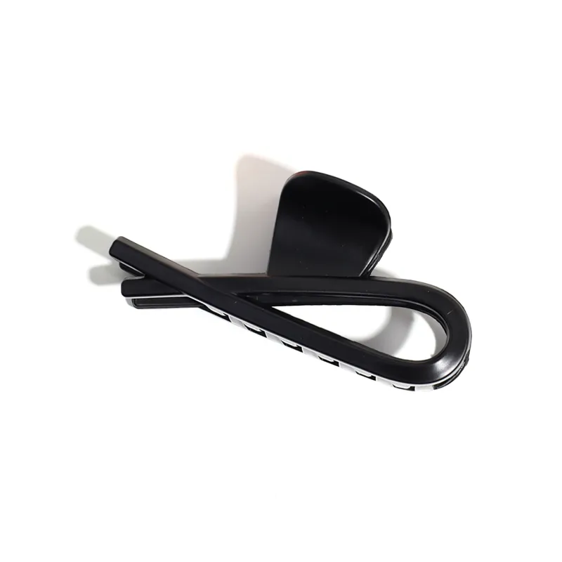 MIDNIGHT MOMENT Plastic Hair Clips Women's-9
