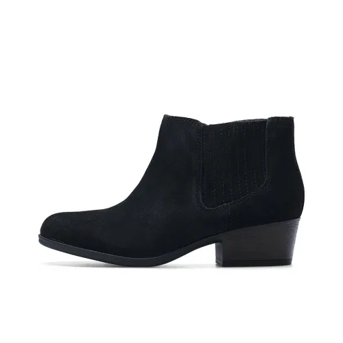 Clarks Ankle-Length Chelsea Boots Women's Black