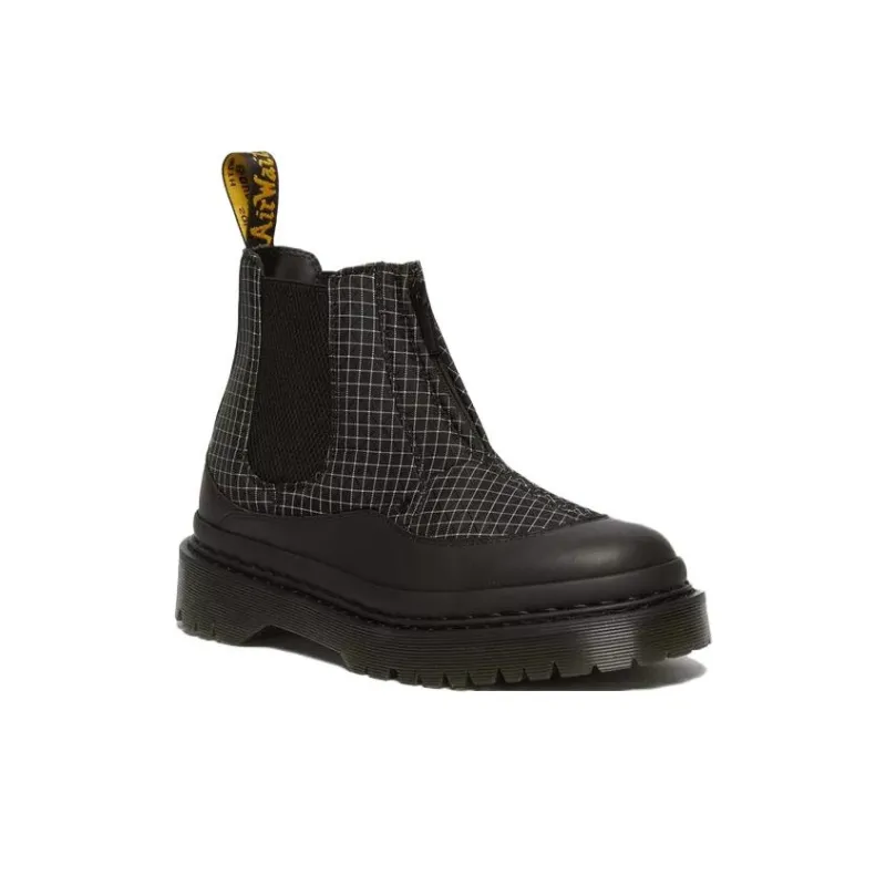 Dr.Martens Short Chelsea Boots Unisex Black White-1