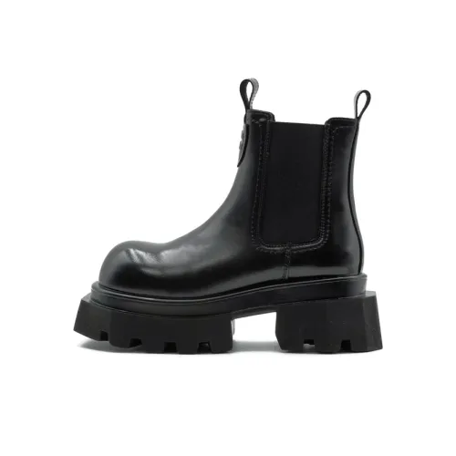 Little Sue Chelsea Boots Women's