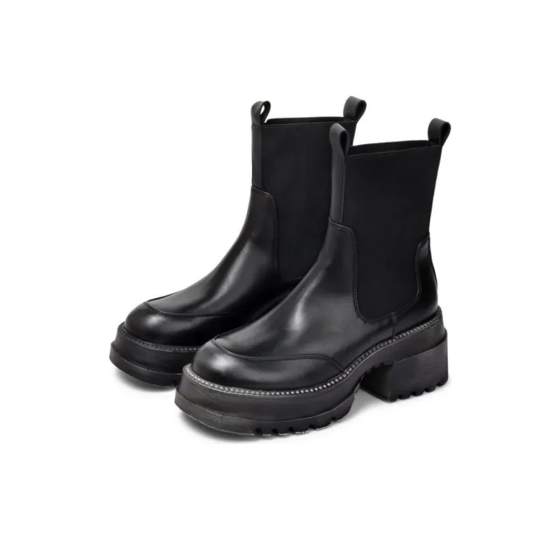 TOOMANYSHOES London Street Corner Short Chelsea Boots Women's Black-2