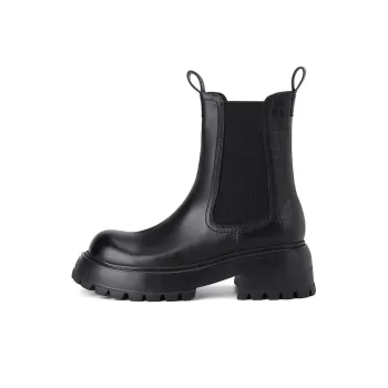 PIERCE GENTRY Chelsea Boots Women's