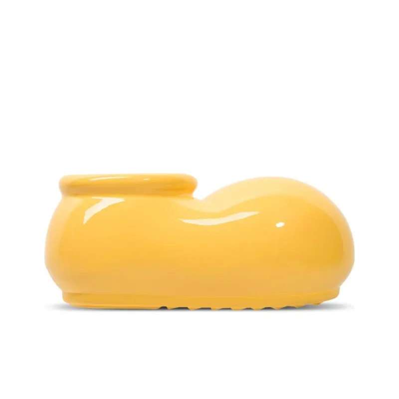 This shoe is all about grip and protection