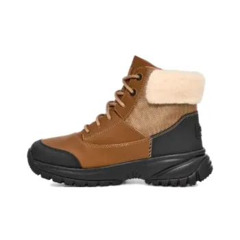 UGG Women's Yose Fluff V2 Boot 'Chestnut'