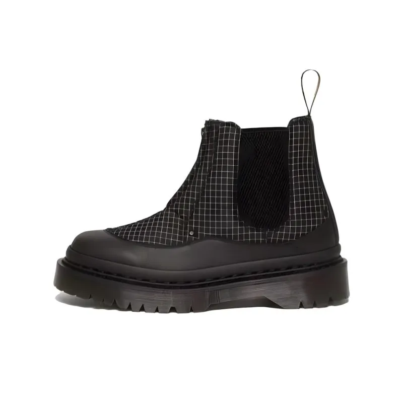 Dr.Martens Short Chelsea Boots Unisex Black White-0