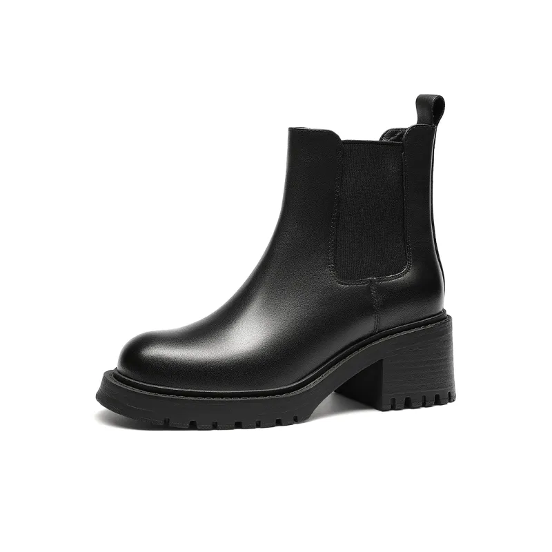 GOLDLION Short Chelsea Boots Women's Black-1