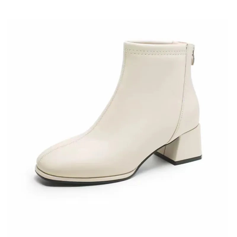 Take The Qin Ankle Boots Women's-7