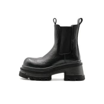 Little Sue Chelsea Boots Women's