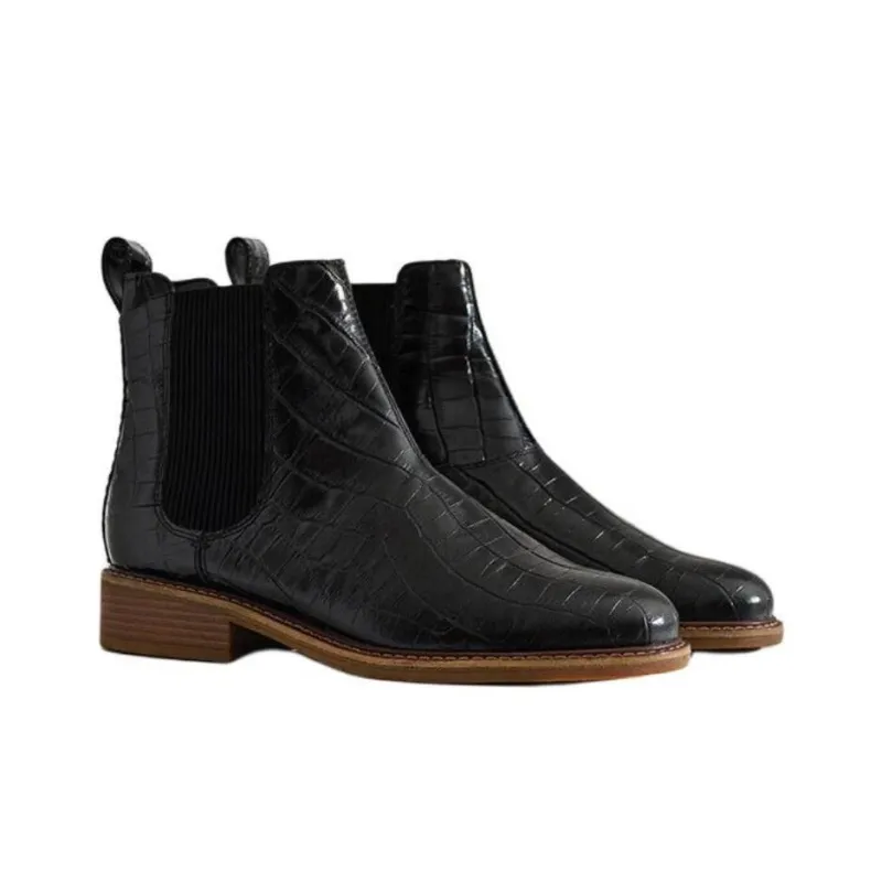 Clarks Chelsea Boots Women's Black-2