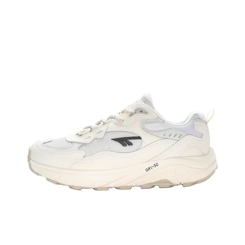 HI-TEC Anti-Slip Wear-Resistant Low-Top Trekking Shoes Women's Gray White-0