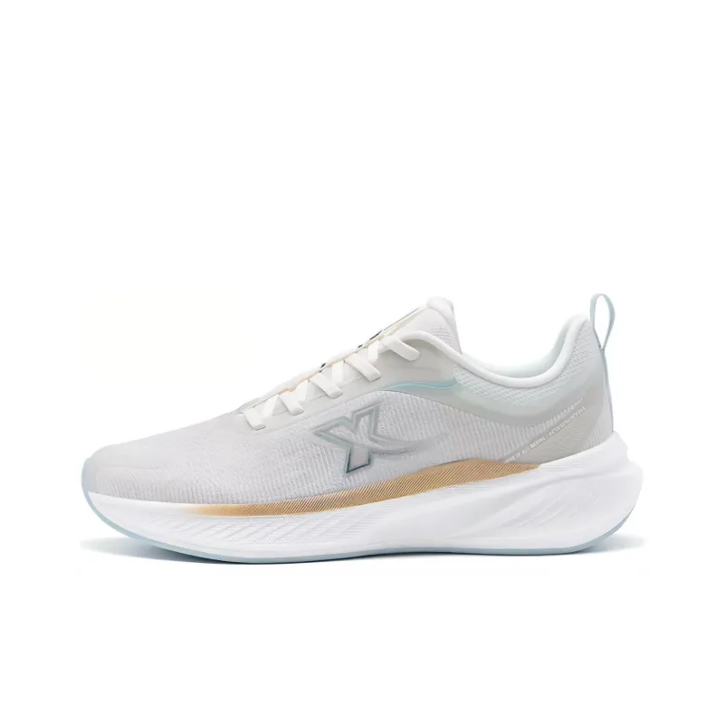 XTEP Cushioning Wear Resistant Low Top Running Shoes Women's White Green-0