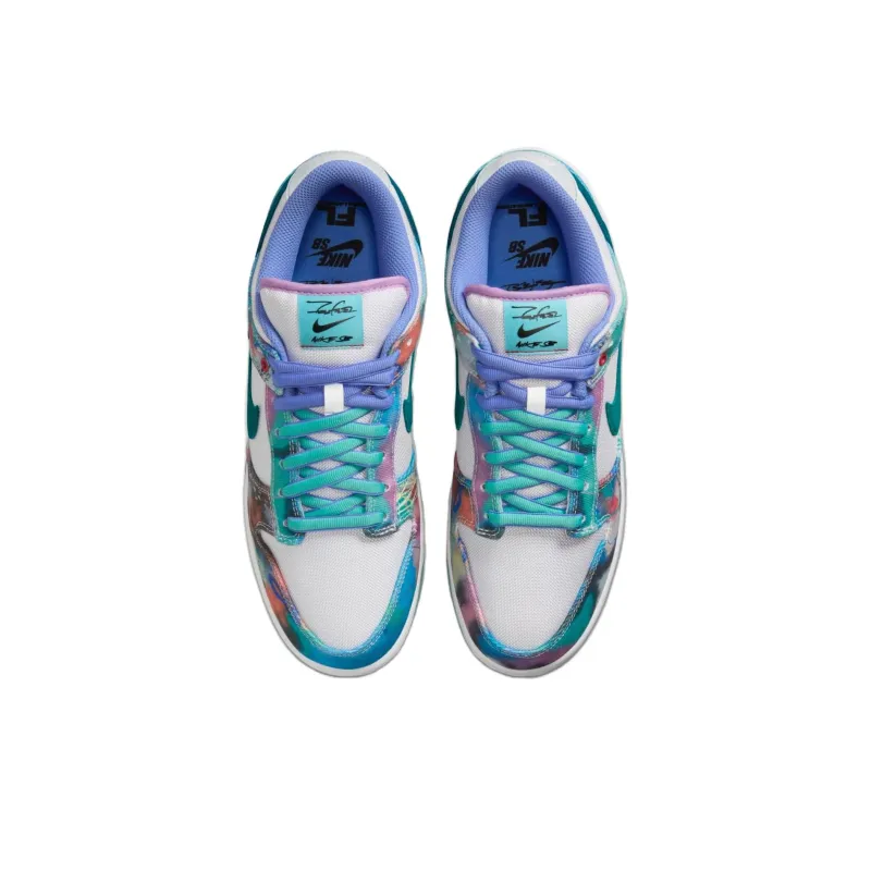 Futura Laboratories X Nike SB Dunk Low-3