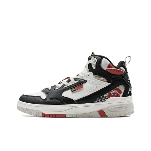 XTEP Anti Slip Wear Resistant Mid Top Skateboard Shoes Women's Black White Red