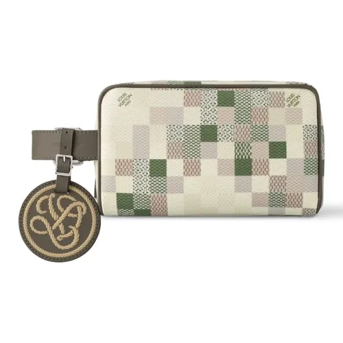 LOUIS VUITTON Locker Dopp Kit
