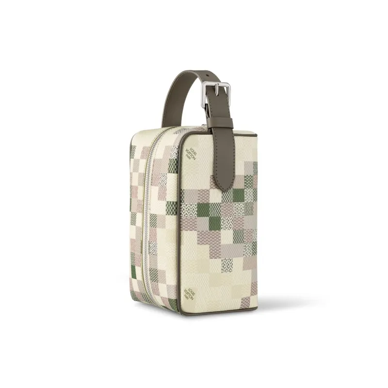 LOUIS VUITTON Locker Dopp Kit-3