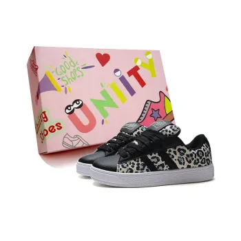 UNIITY Wear Resistant Lightweight Breathable Height Increasing Low Top Skateboard Shoes Women's