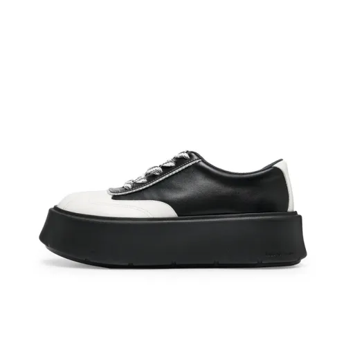 Lost In Echo Low Top Skateboard Shoes Women's