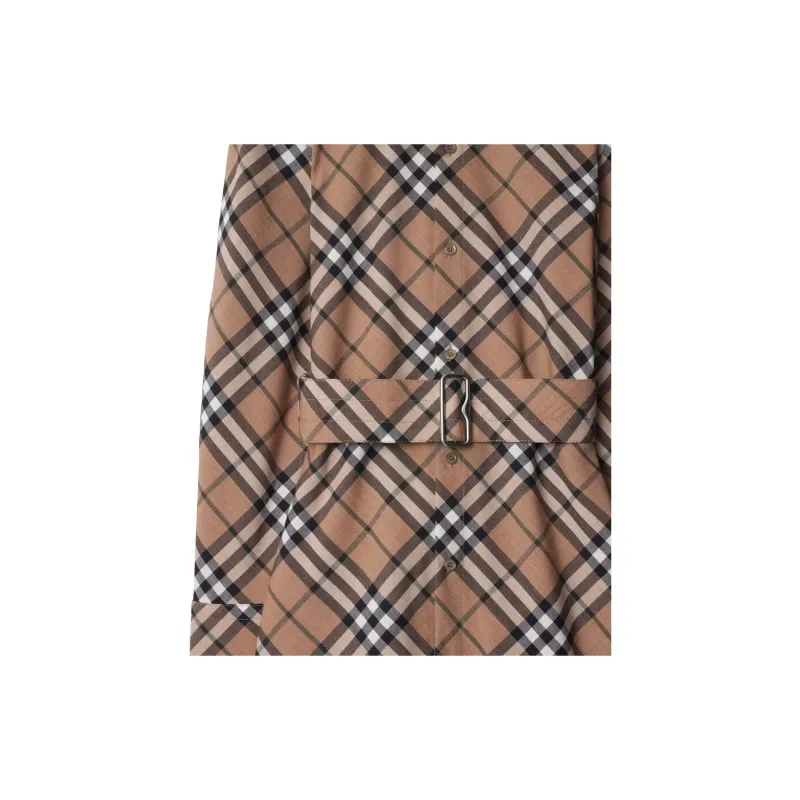 Burberry Long Sleeved Buttoned Checked Shirt-5