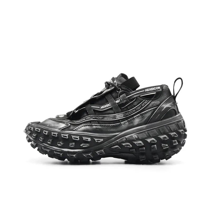 Hong Kong Meng Chunky Sneakers Unisex Low Top Black-1
