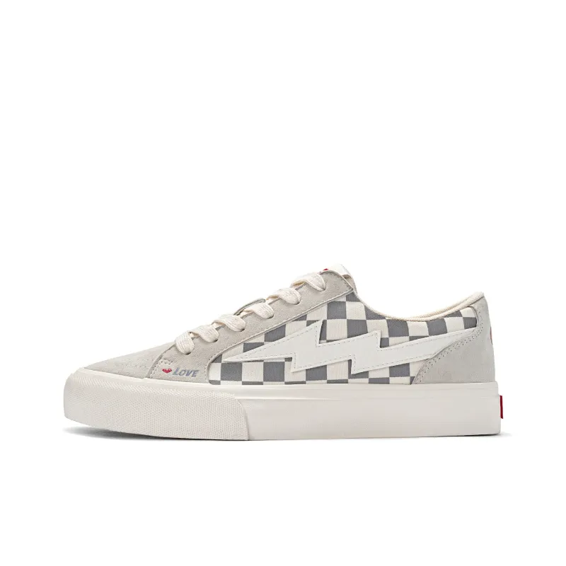 MINISO Lightning Vengeance Storm Collection Low-Top Skateboard Shoes Unisex-8